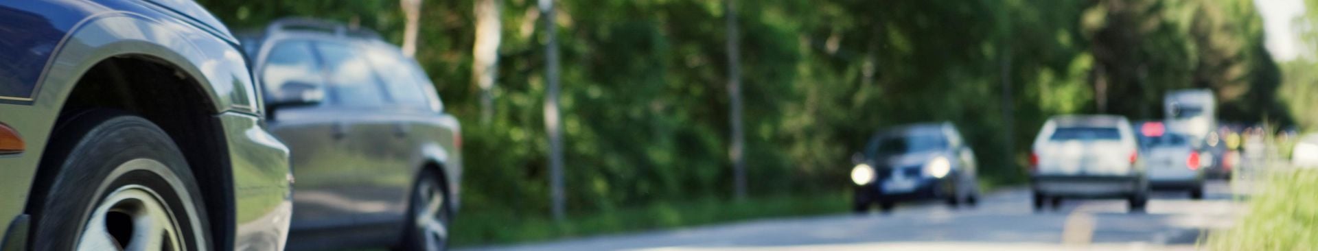 bilar på svensk landsväg